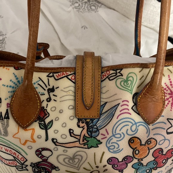Dooney& Bourke collectors Disney park tote - Picture 4 of 11